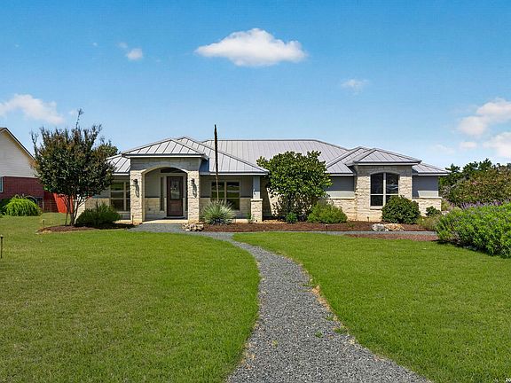 3rd image of 979 Long Meadow