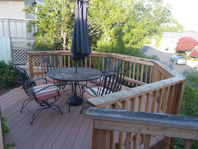 214 Meadow View Dr — Photo 17