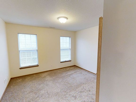 3rd image of 2410 Aspen Rd Unit 103