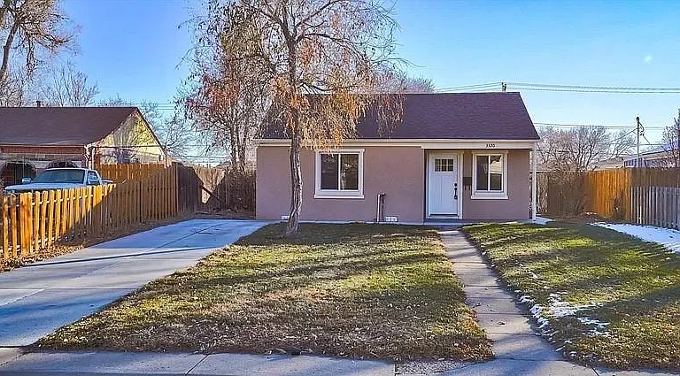 3320 Dexter St — Photo 15