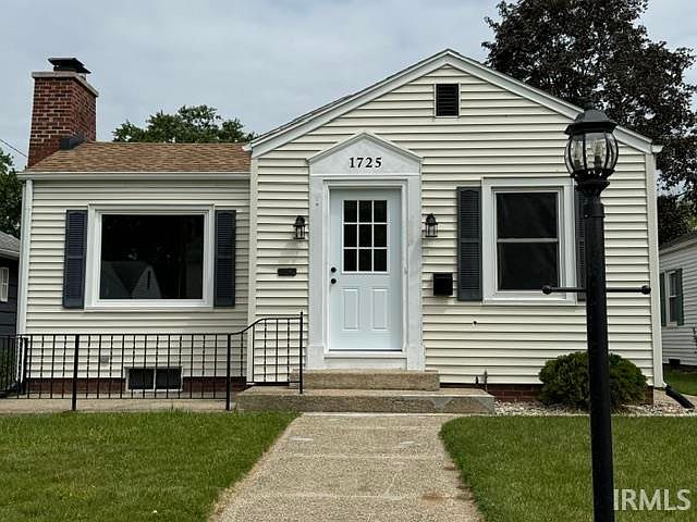 1st image of 1725 E Ewing Ave