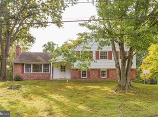 123 Deerfield Rd, Broomall, PA 19008