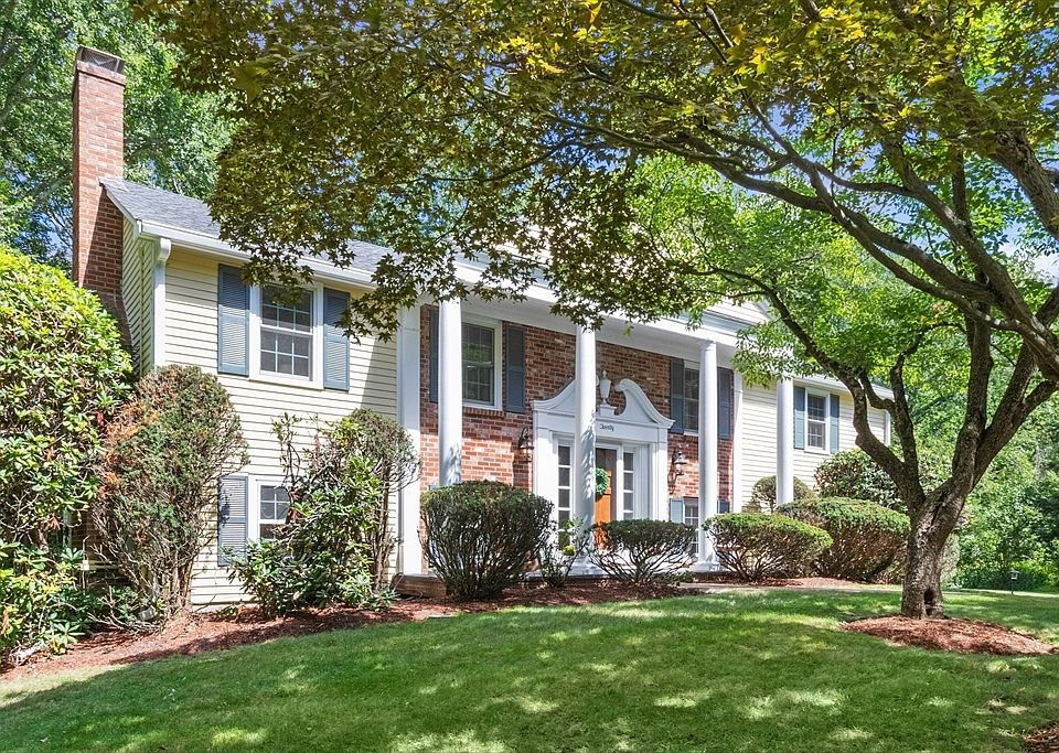 1st image of 20 Village Cir