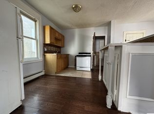 60 Wilkinson Ave APT 2L, Jersey City, NJ 07305