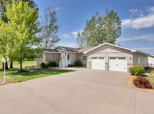 1303 75th Ave NE, Sauk Rapids, MN 56379