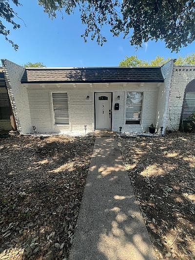 Front entrance ( Smart-Door)