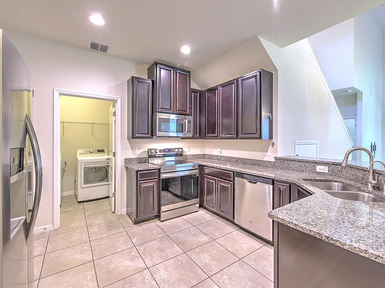 2111 Broadway View Ave — Photo 4