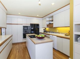 8915 N Harborview Dr APT 202, Gig Harbor, WA 98332