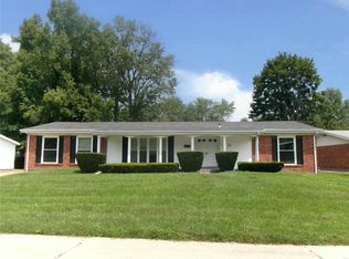 4015 Meadowland Dr, Florissant, MO 63033