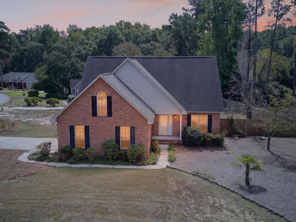1st image of 3042 Maplewood Dr