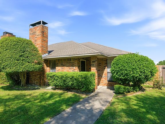 3rd image of 119 Larchbrook Dr