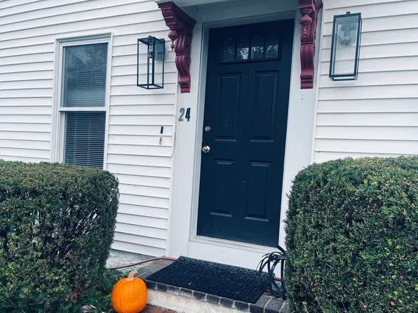 24-26 Horace St Floor 1, Mansfield, MA 02048