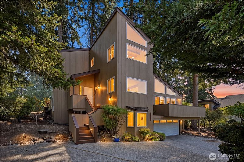3rd image of 24322 135th Avenue SE