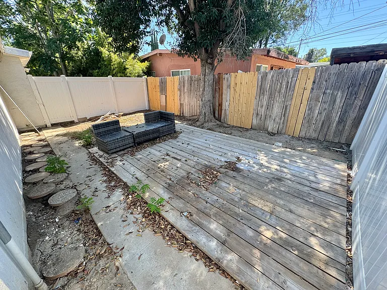 7831 Geyser Ave — Photo 12