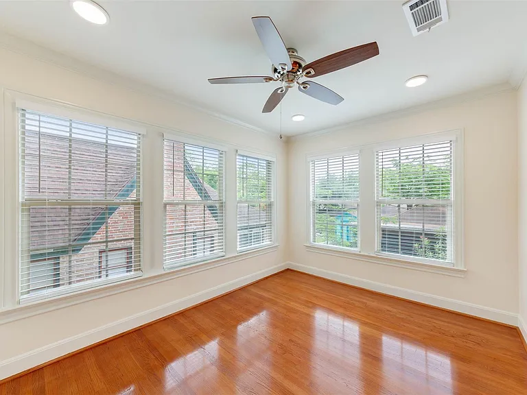 2343 Shakespeare St #2 — Photo 6