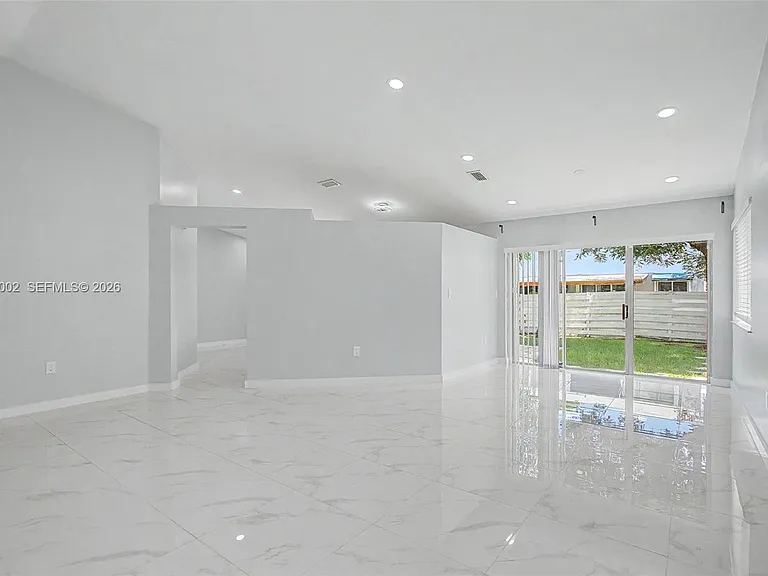 13765 SW 145th St — Photo 4