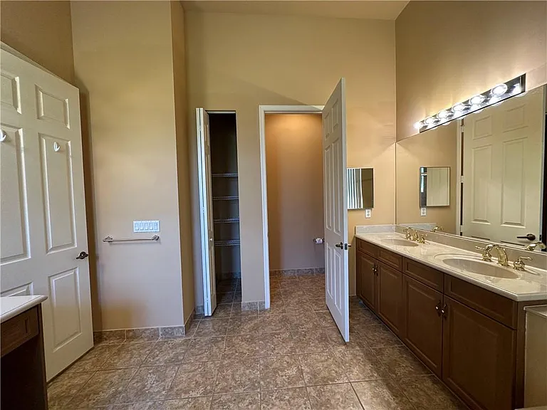 3330 Burlington Pl SW — Photo 26