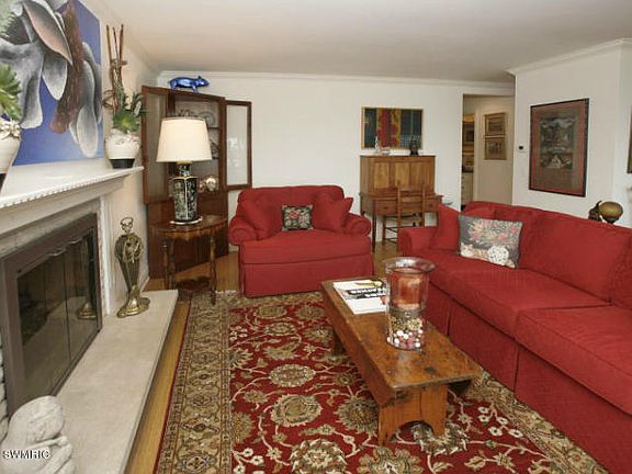 5th image of 3125 Woodhams Ave