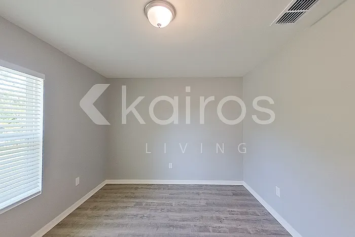 1124 Ware Ave — Photo 7