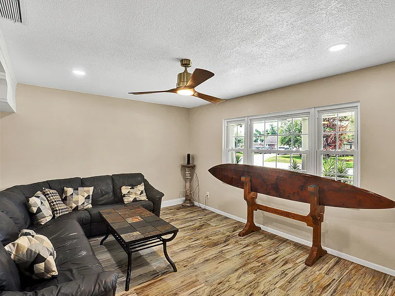 149 Southwind Cir — Photo 4