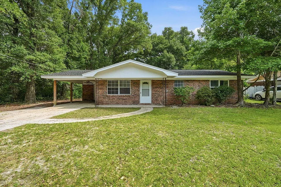 106 Andrews Ave