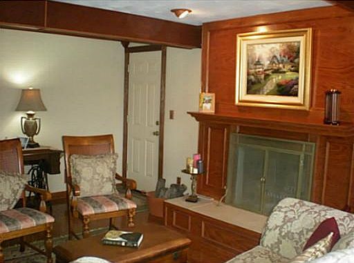 4th image of 16 Chestnut Hill Dr