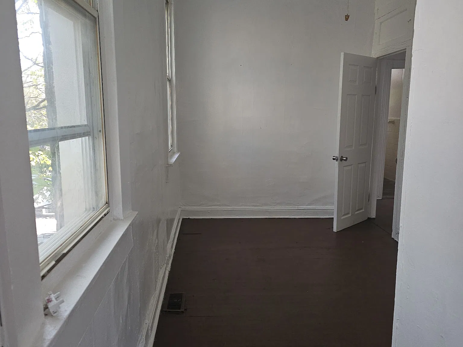 3 bed, 1280 sqft, $1,500 — Photo 3