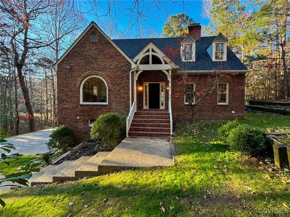 4250 Armstrong Dr, Mechanicsville, VA 23111