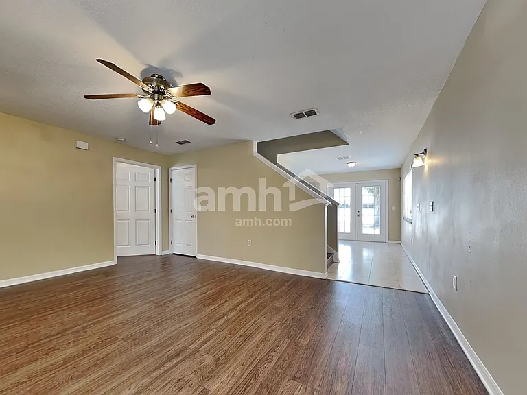 10332 Summerview Cir — Photo 6
