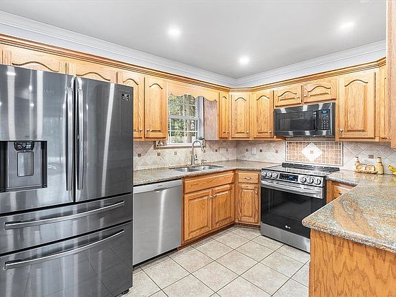 5th image of 6970 Laverne Dr S