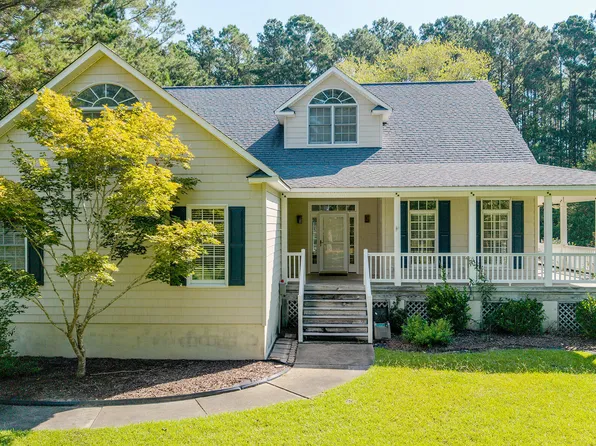 305 Augusta Court, Havelock, NC 28532