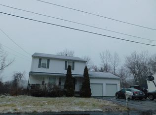51 Oak Hill Dr, Johnston, RI 02919