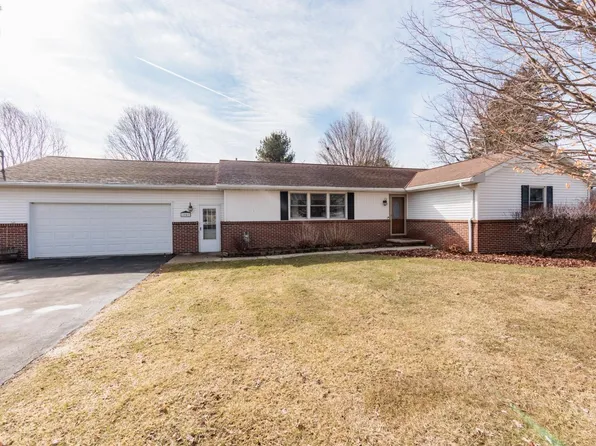 1541 W Cole Rd, Fremont, OH 43420