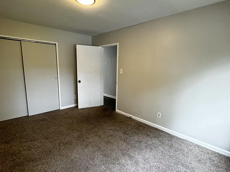 701 Greenwood Ave #2 — Photo 3