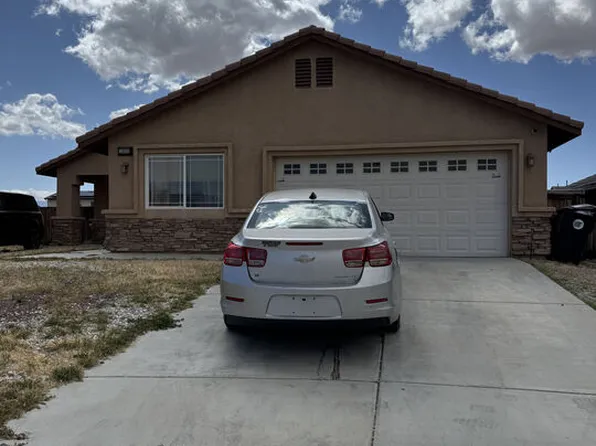 14224 Savanna St, Adelanto, CA 92301