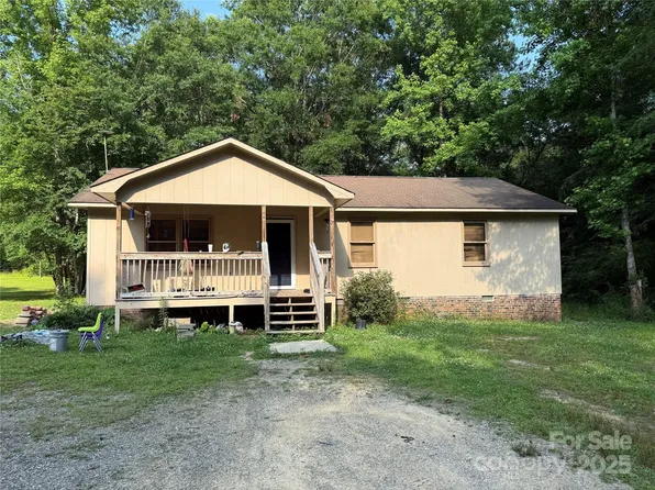 5881 Robinhood Rd, Fort Lawn, SC 29714
