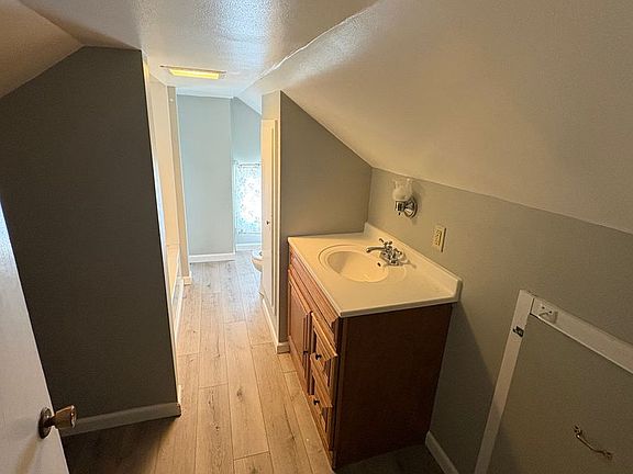 5th image of 407 W South Park Ave #A