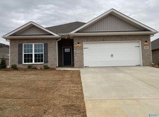 4003 Pride Mountain Dr SE, Owens Cross Roads, AL 35763