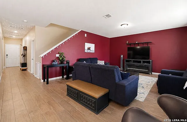 533 Sentry Valley St — Photo 8