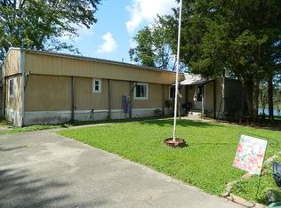 617 County Road 1885 E, Fairfield, IL 62837