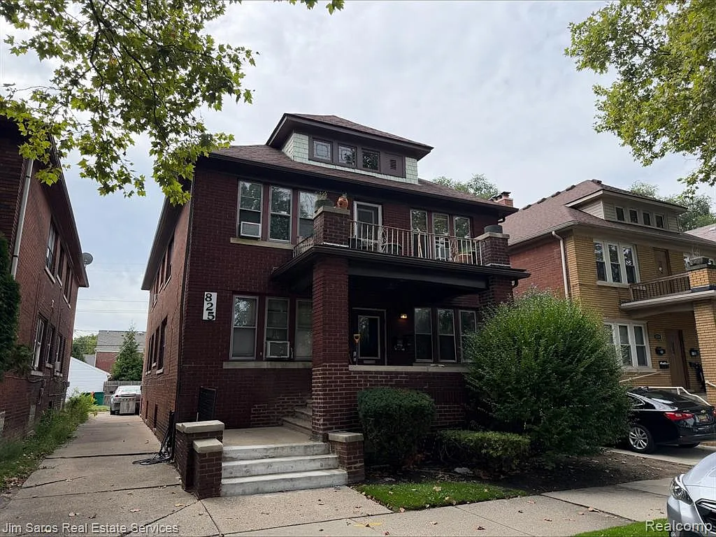 2 bed, 825 sqft, $1,200 — Photo 1