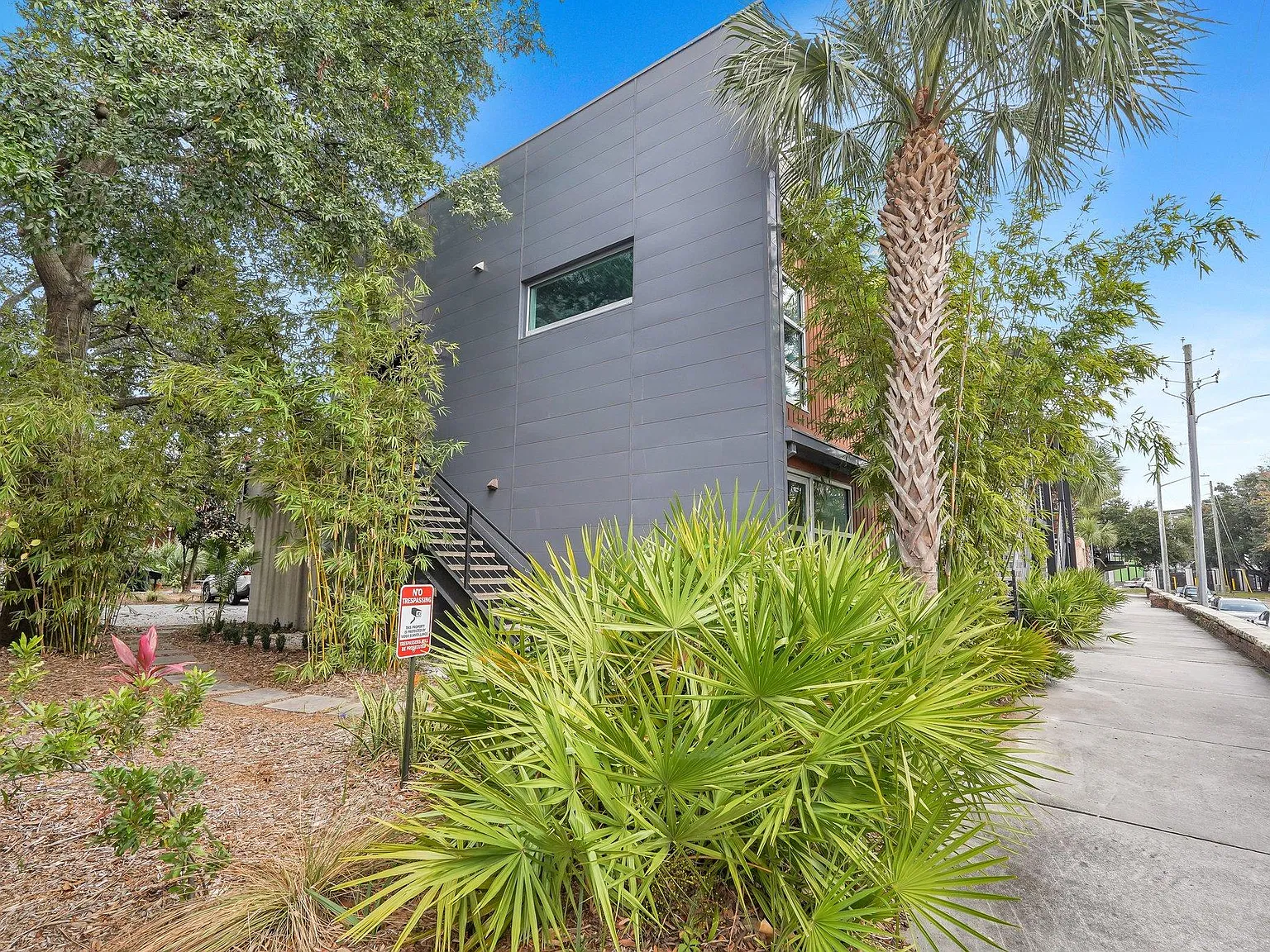 536 Selma St — Photo 1