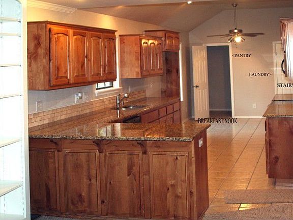 Kitchen w/vaulted ceilings