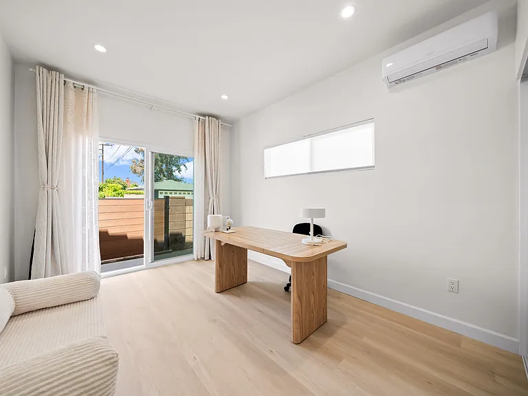 1316 S Raleo Ave — Photo 12