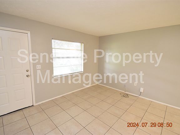 4th image of 10403 N Arden Ave APT A