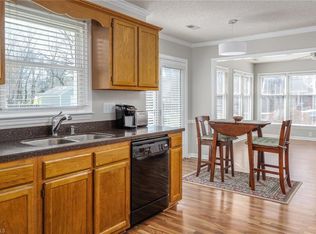 6992 Avenbury Cir, Kernersville, NC 27284