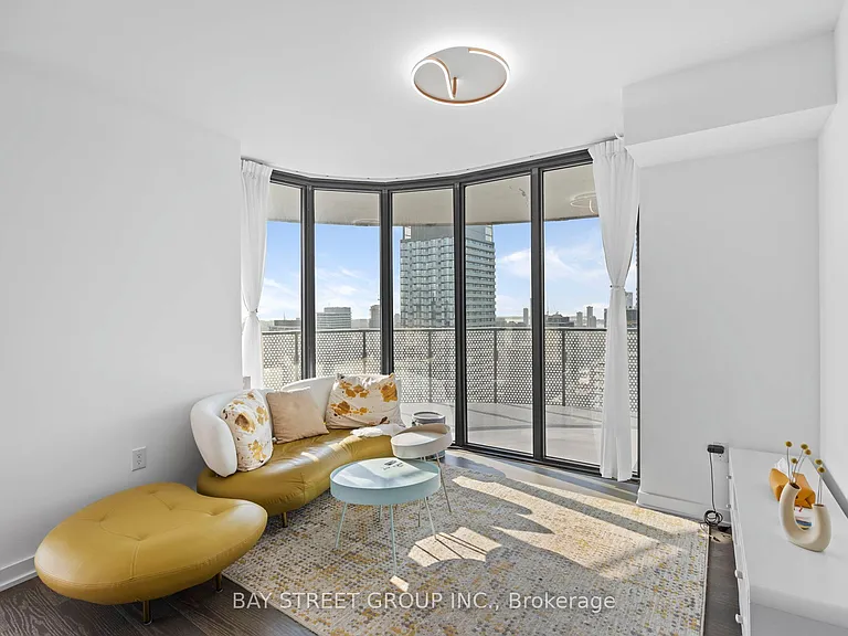 11 Wellesley St W #4202 — Photo 8