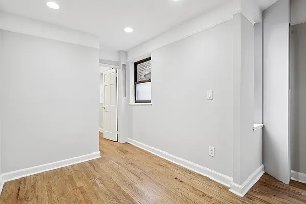 Rented by Cooper & Cooper Real Estate | media 8