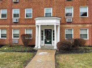 13833 Cedar Rd APT 305B, South Euclid, OH 44118