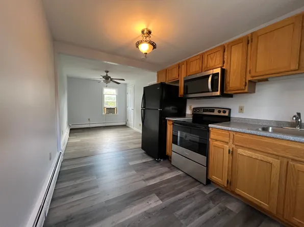 21 Carleton Ave #3, Haverhill, MA 01835